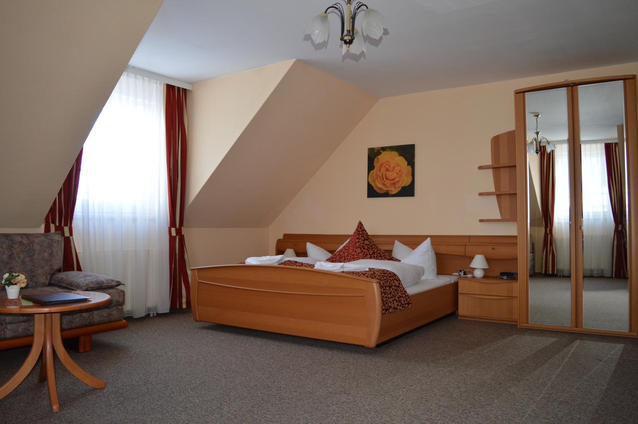 Hotel Auerhahn Masserberg Buitenkant foto