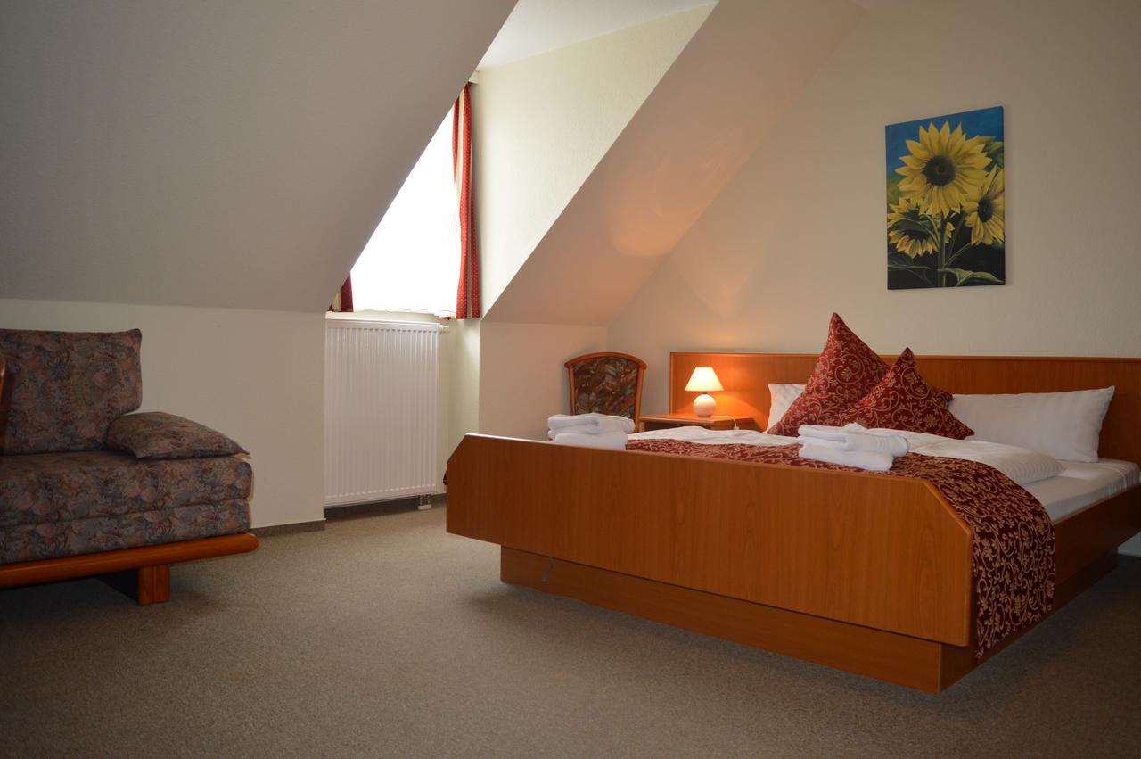 Hotel Auerhahn Masserberg Buitenkant foto