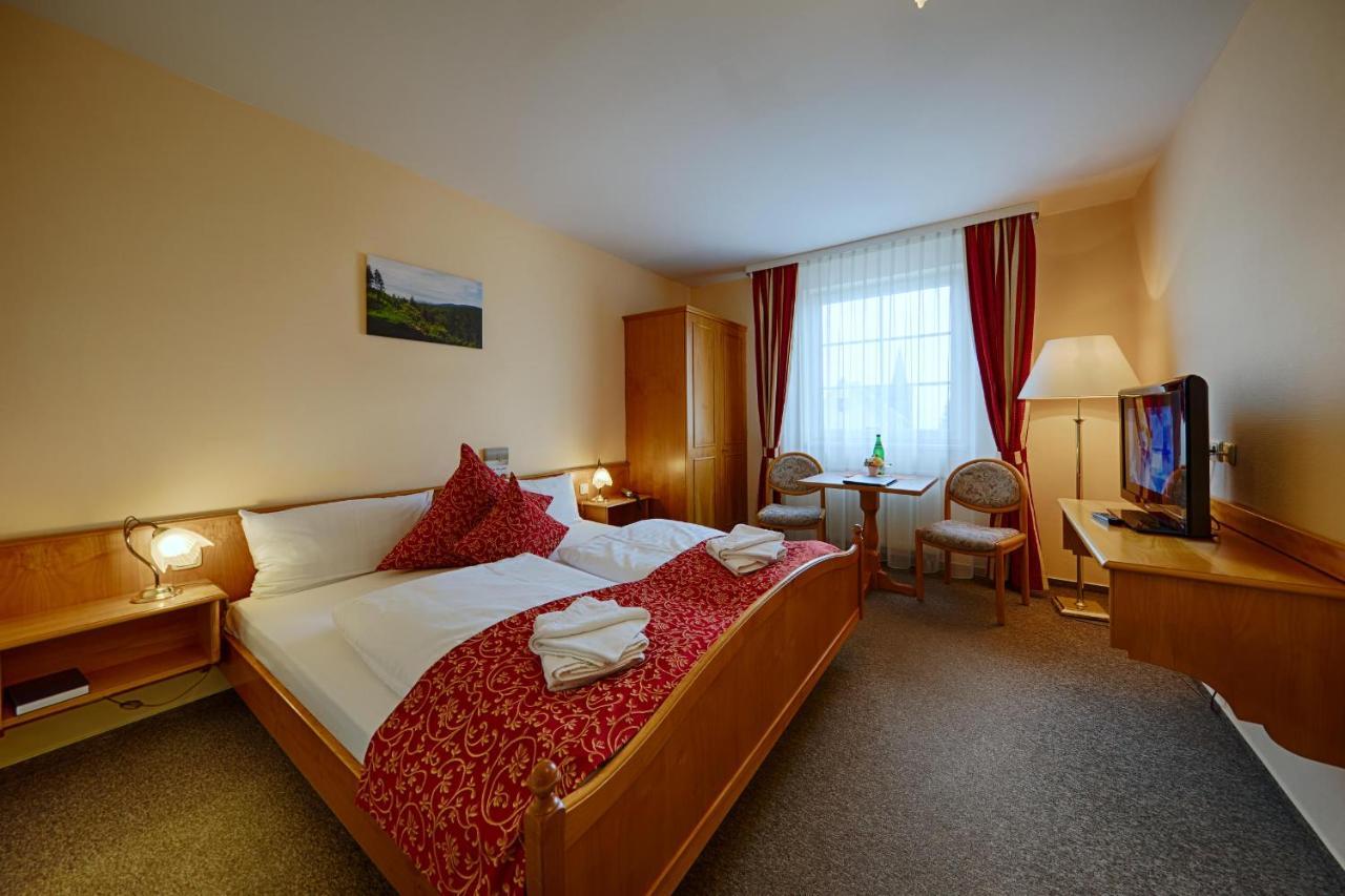 Hotel Auerhahn Masserberg Buitenkant foto