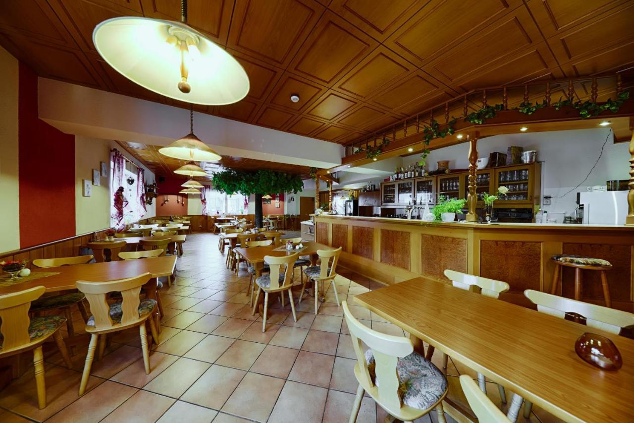 Hotel Auerhahn Masserberg Buitenkant foto